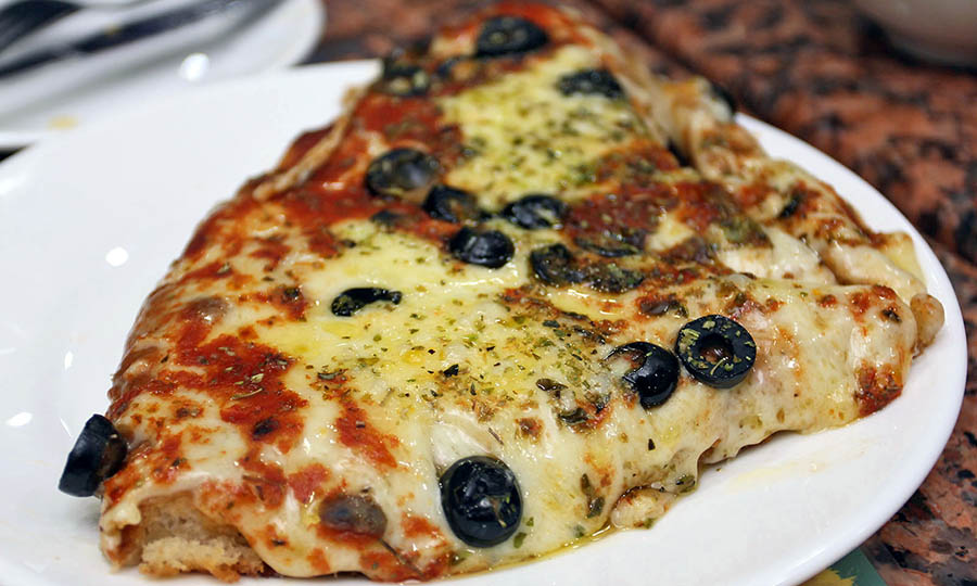 Gruesa Pizza aceitunas - El Portal Ex Bahamondes